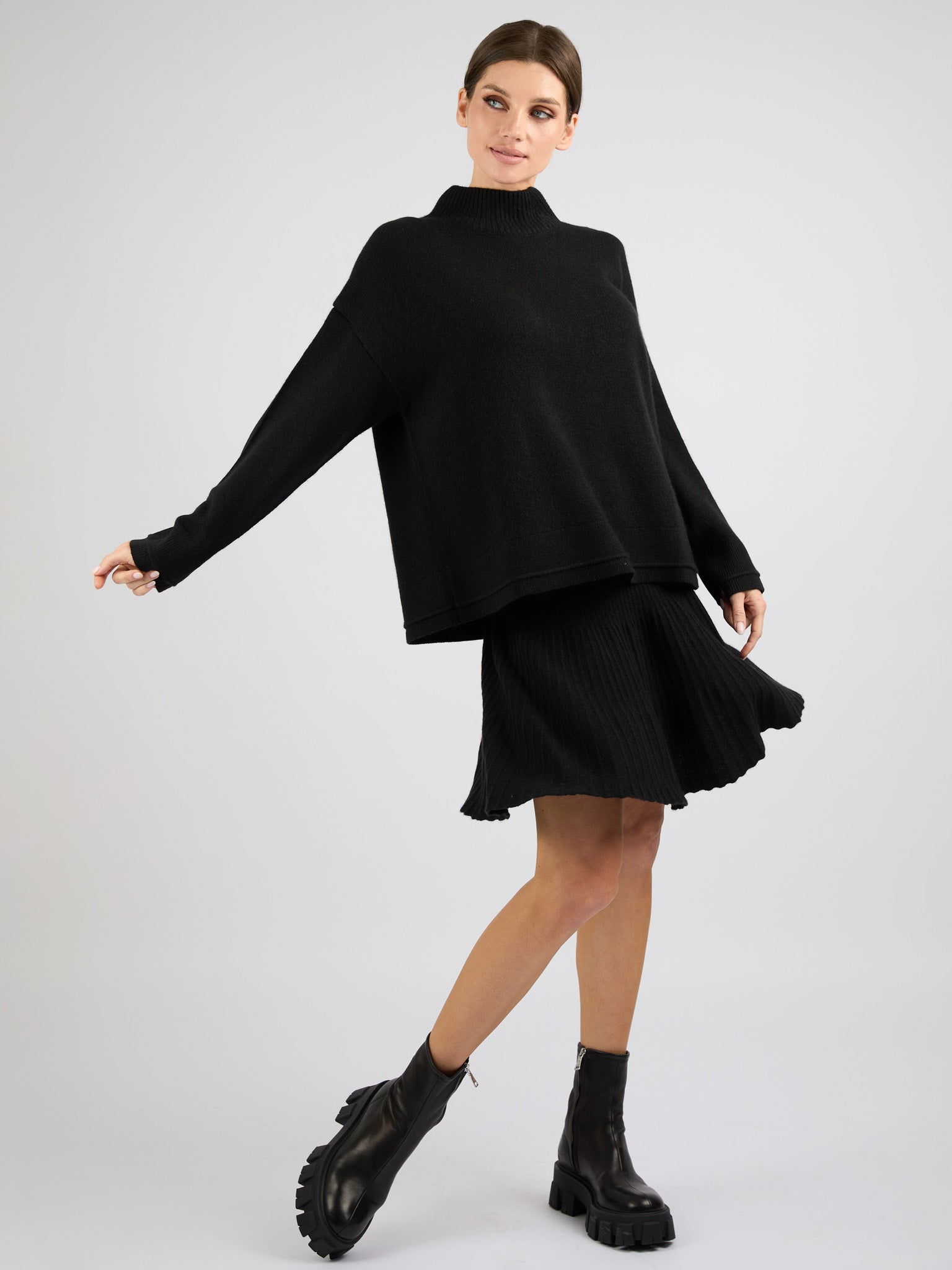 Cashmere Short A-Line Ribbed Skirt