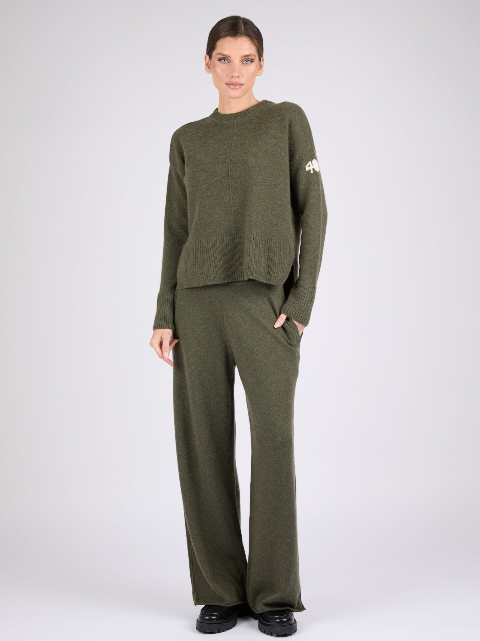 Women Cashmere Crewneck with High/Low hem