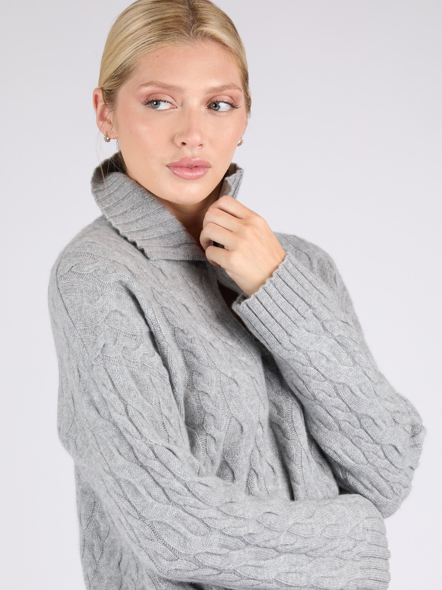 Women Cable knit Cashmere Sweater
