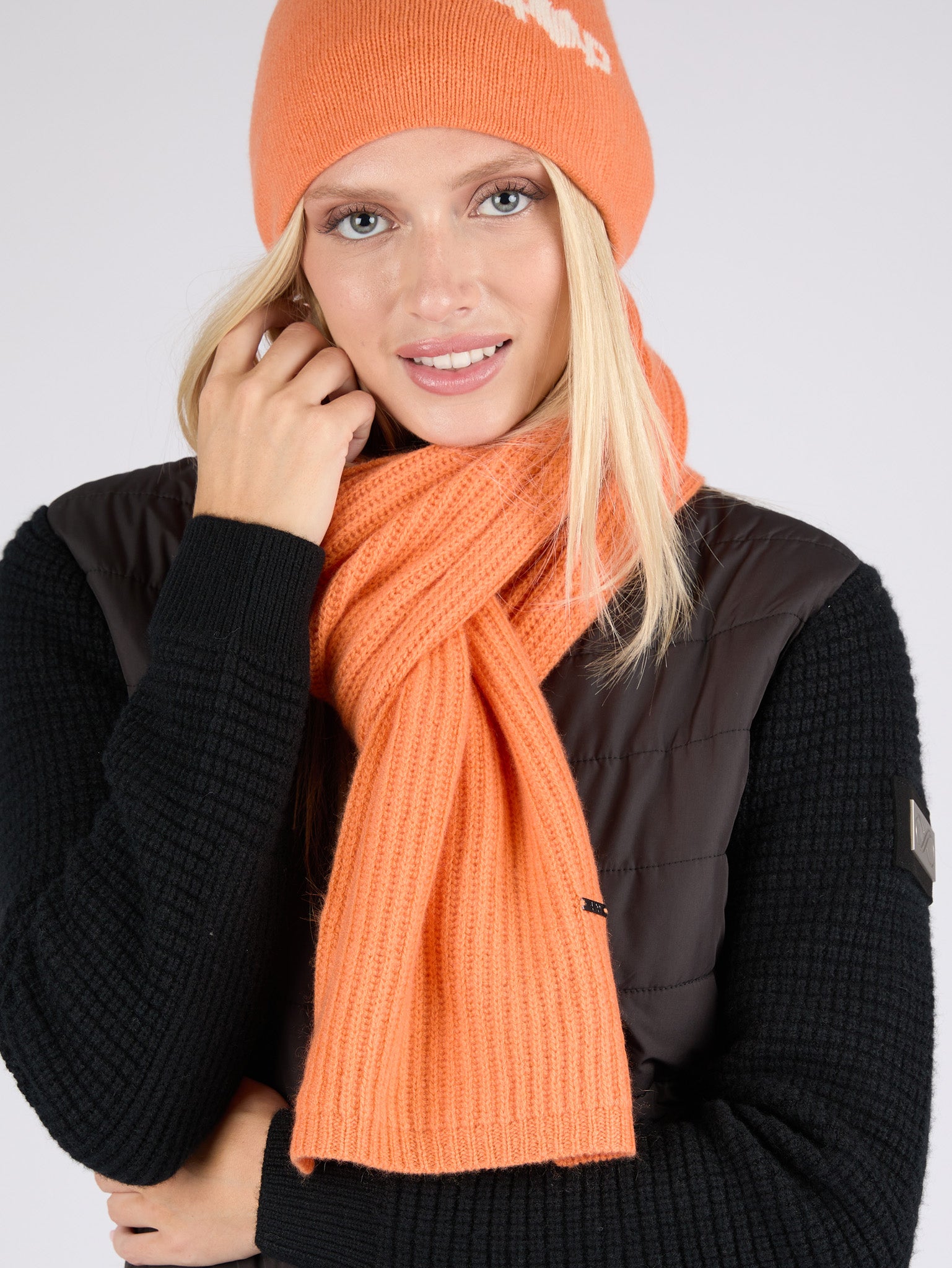 Unisex extremely soft ribbed cashmere scarf