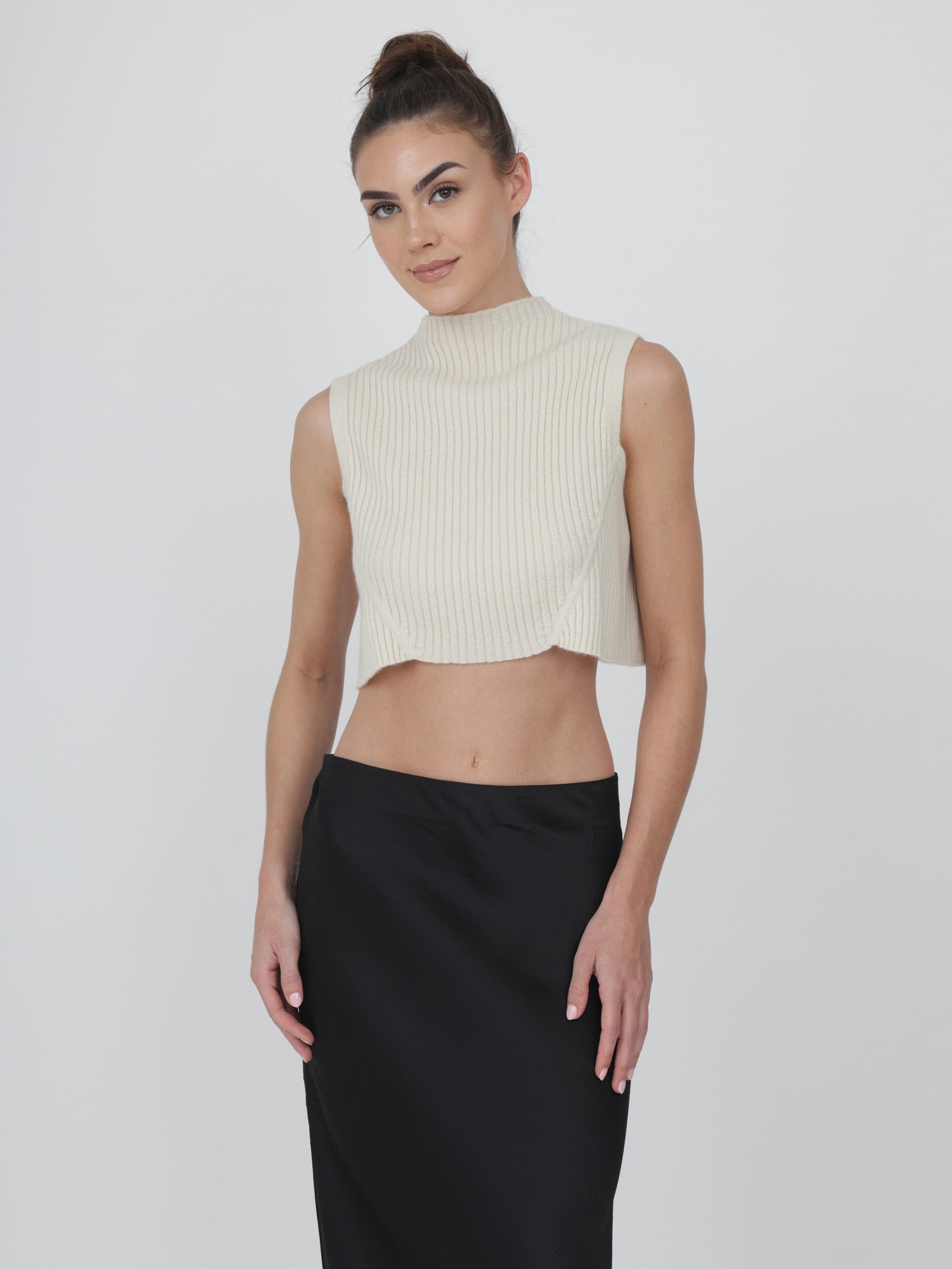 Sleeveless Cashmere Cropped Top