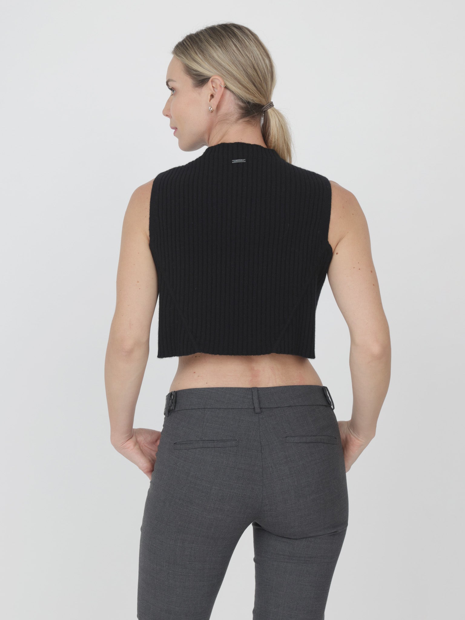 Sleeveless Cashmere Cropped Top