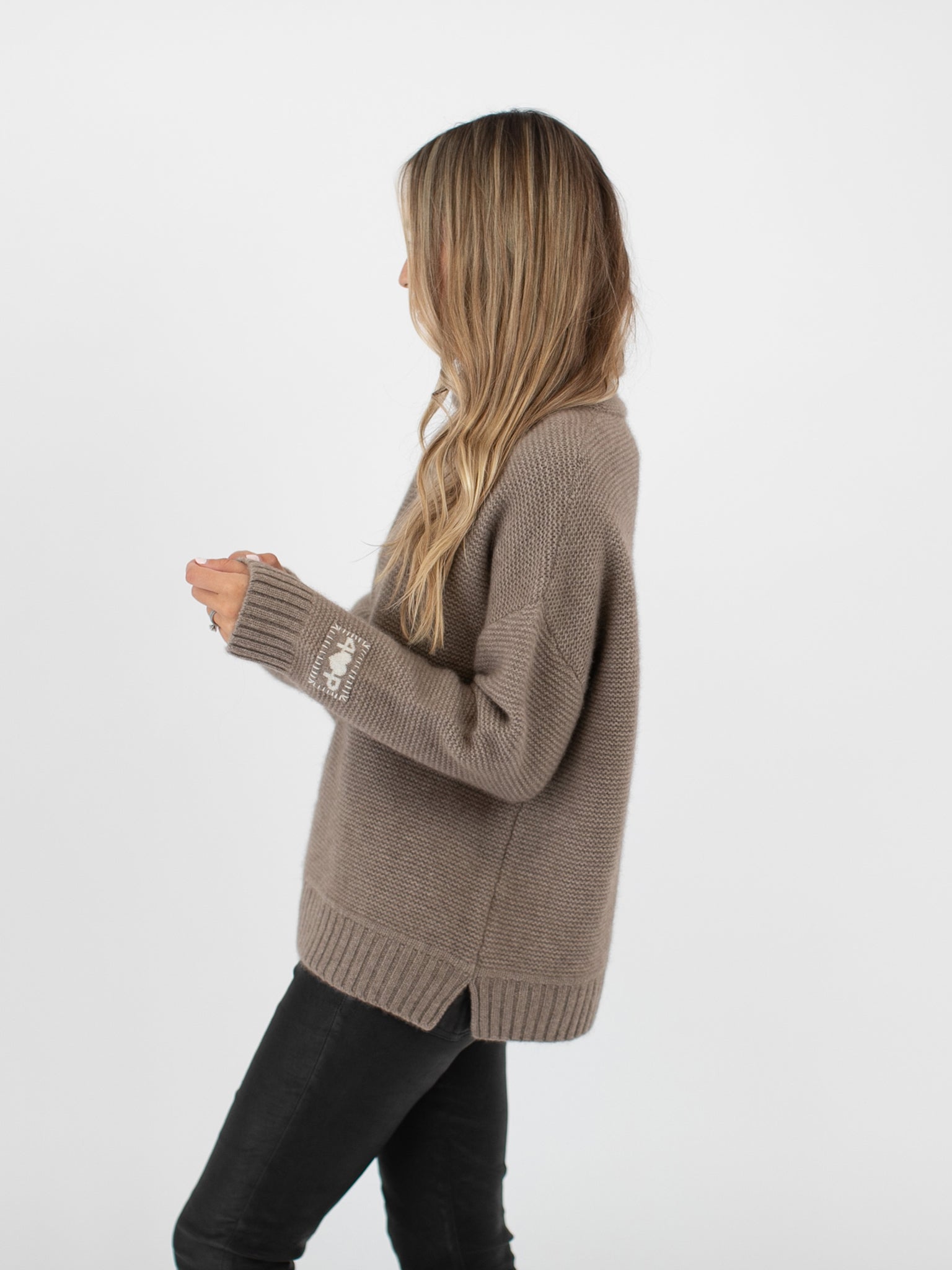 Relaxed Fit Cashmere Turtleneck