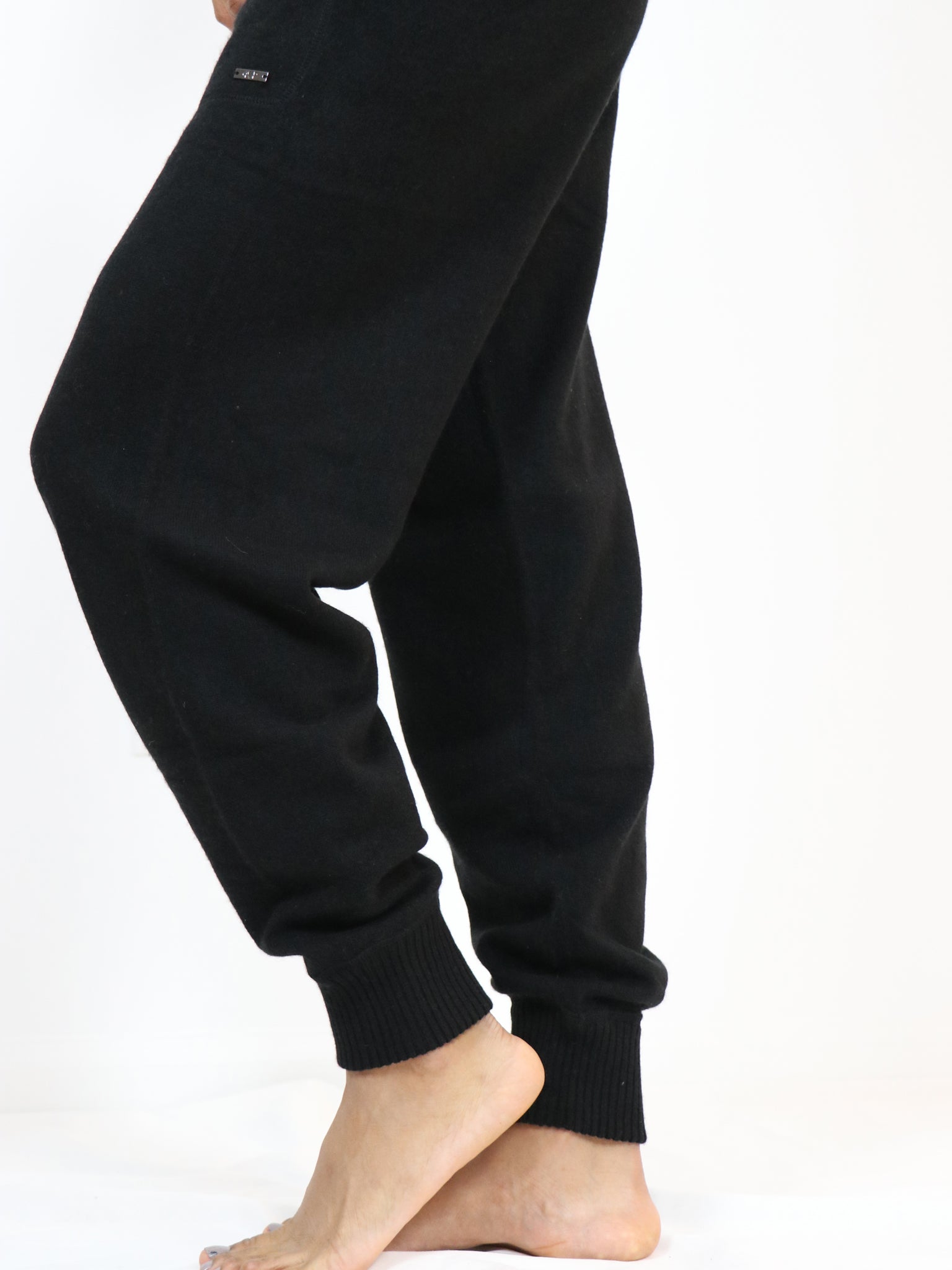 Cashmere Sweatpants with Intarsia at waistband